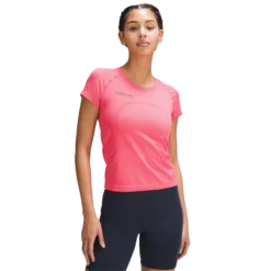 BAUER // Lululemon SWIFTLY TECH SHORTSLEEVE -Bauer swifttechss pink 1